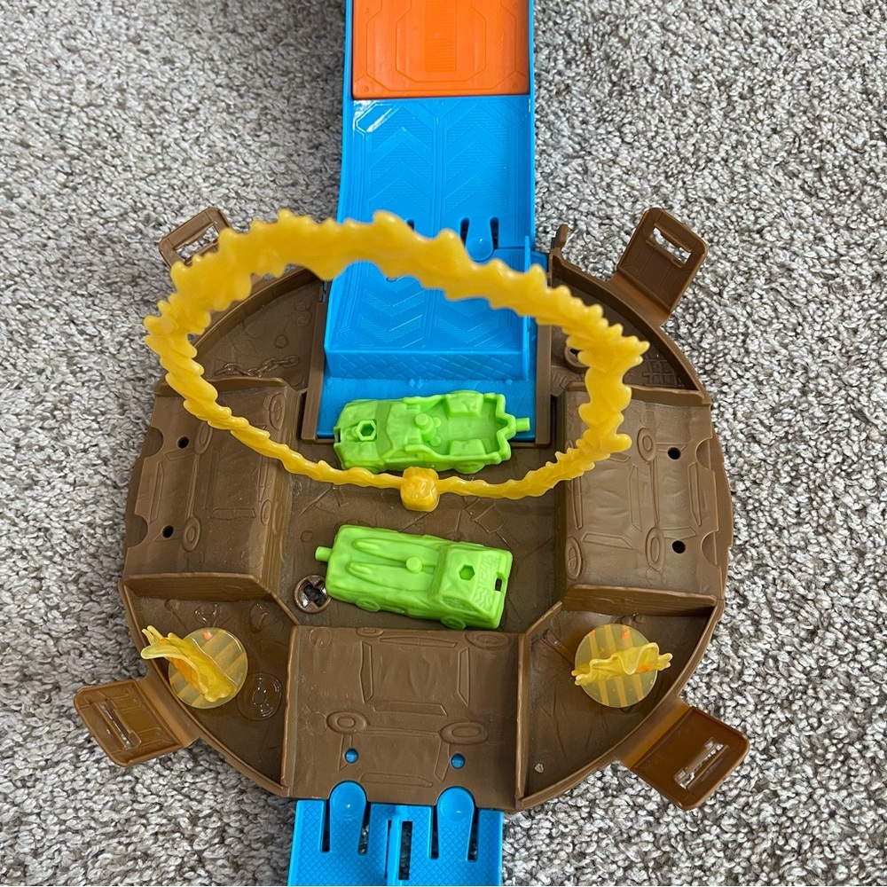 Kids Playset Vehicle Track – Multi-Color Action Ramp - Picture 2 of 4